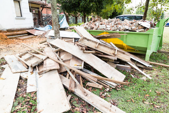Yard Waste, Tree Debris & Seasonal Cleanup